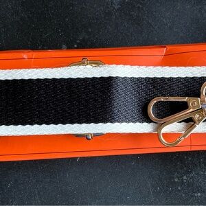 Montana West Black and White guitar strap